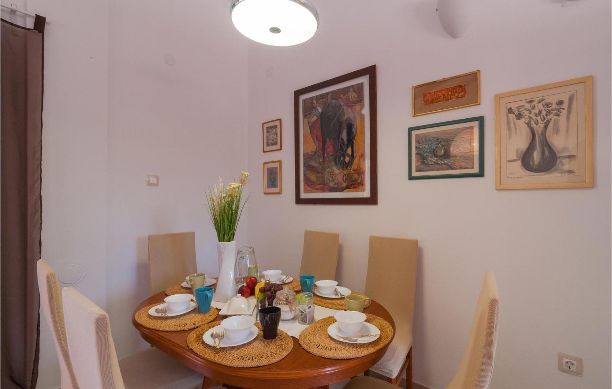 Cozy Home In Mudri Dolac With Kitchen Basina Dış mekan fotoğraf
